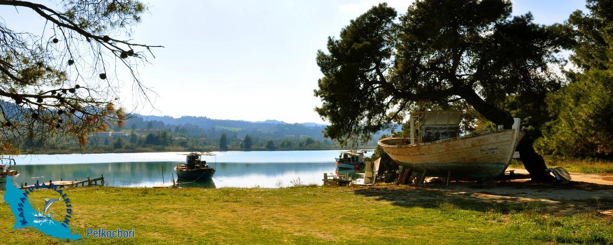 pefkochori-glarokavos-nikon2013-22366-850x340_1200x480-logo