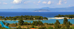 pefkochori-glarokavos-nikon2013-24264-stitch-850x340_1200x480-logo